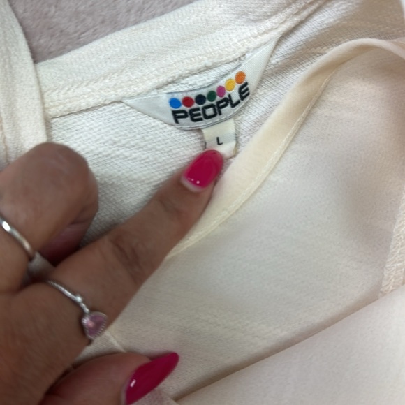 Cream Asymmetrical Tie back Blouse - Picture 4 of 4